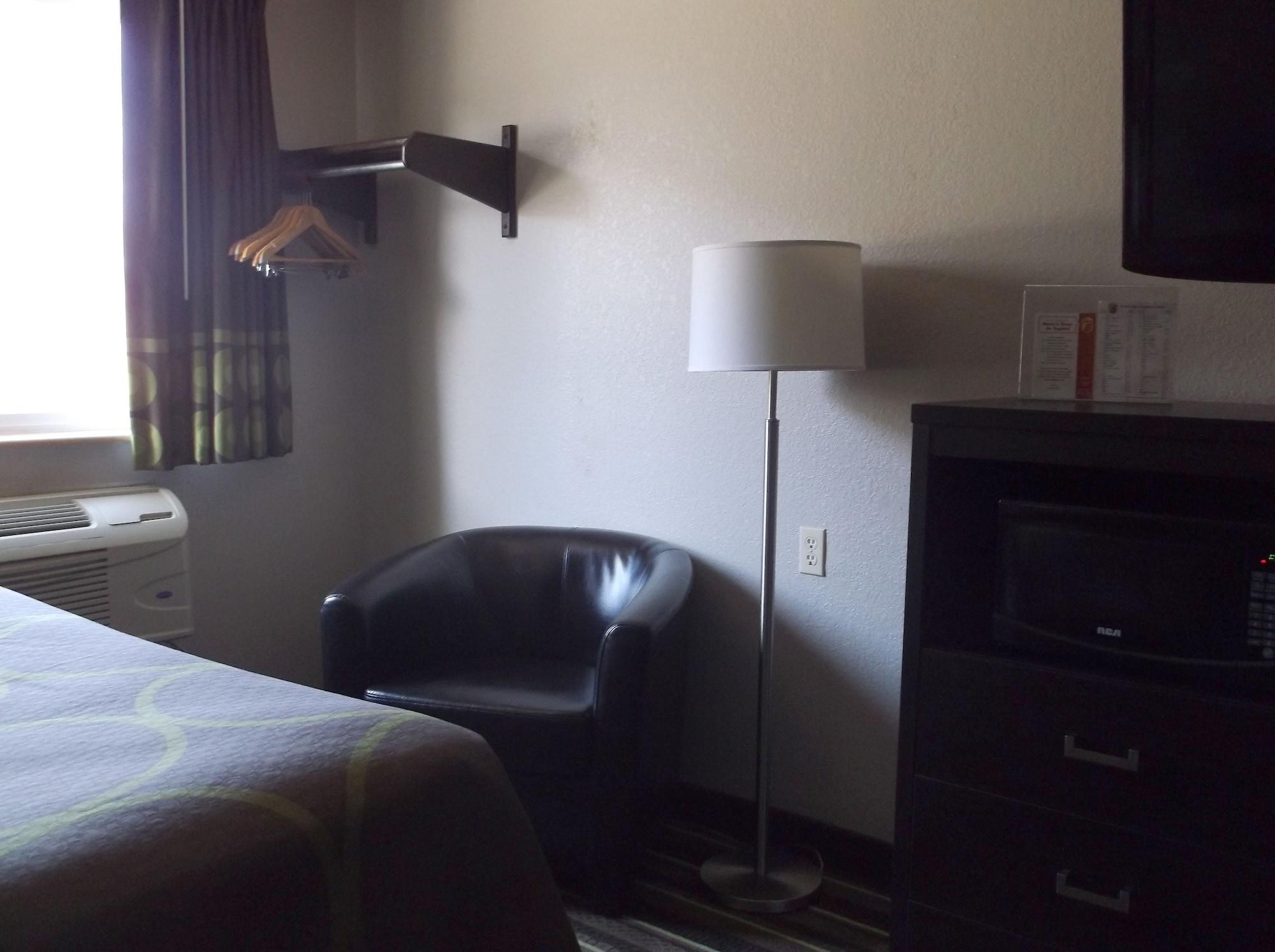 Super 8 By Wyndham Brookings Hotel Kültér fotó